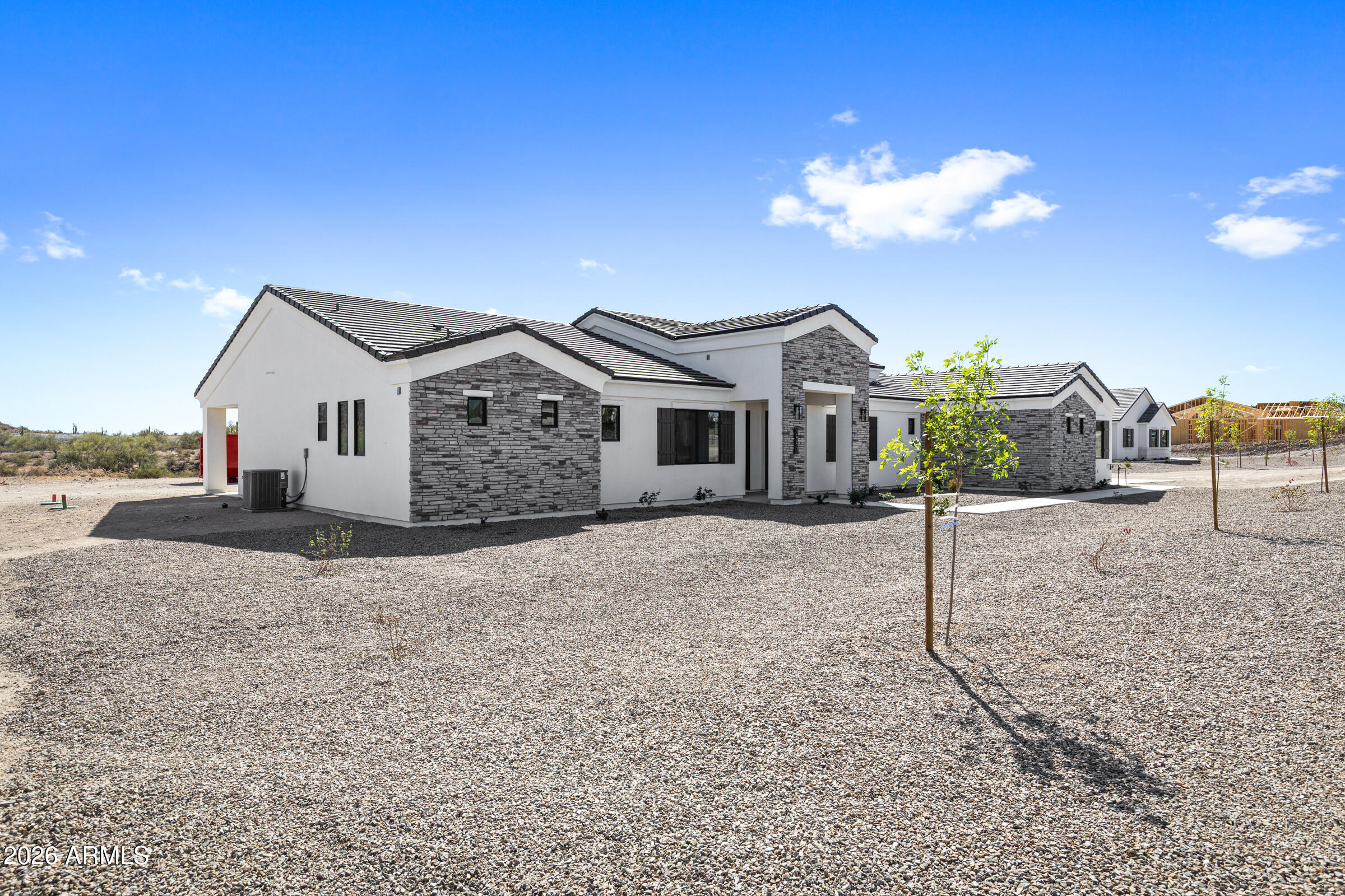 2557 W MARITA Street