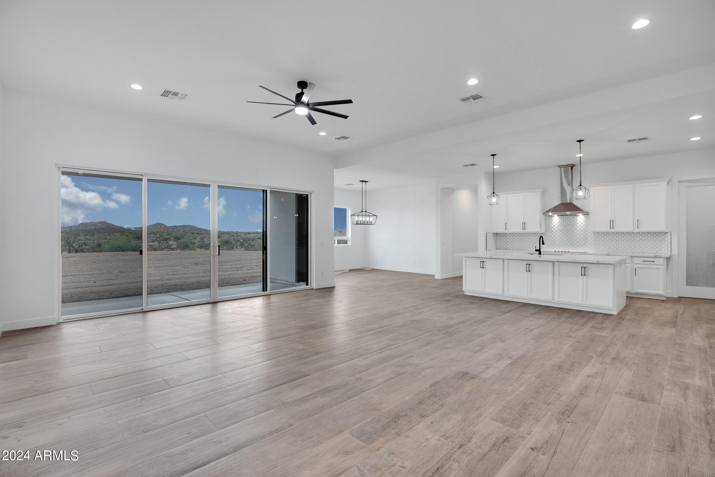 2557 W MARITA Street