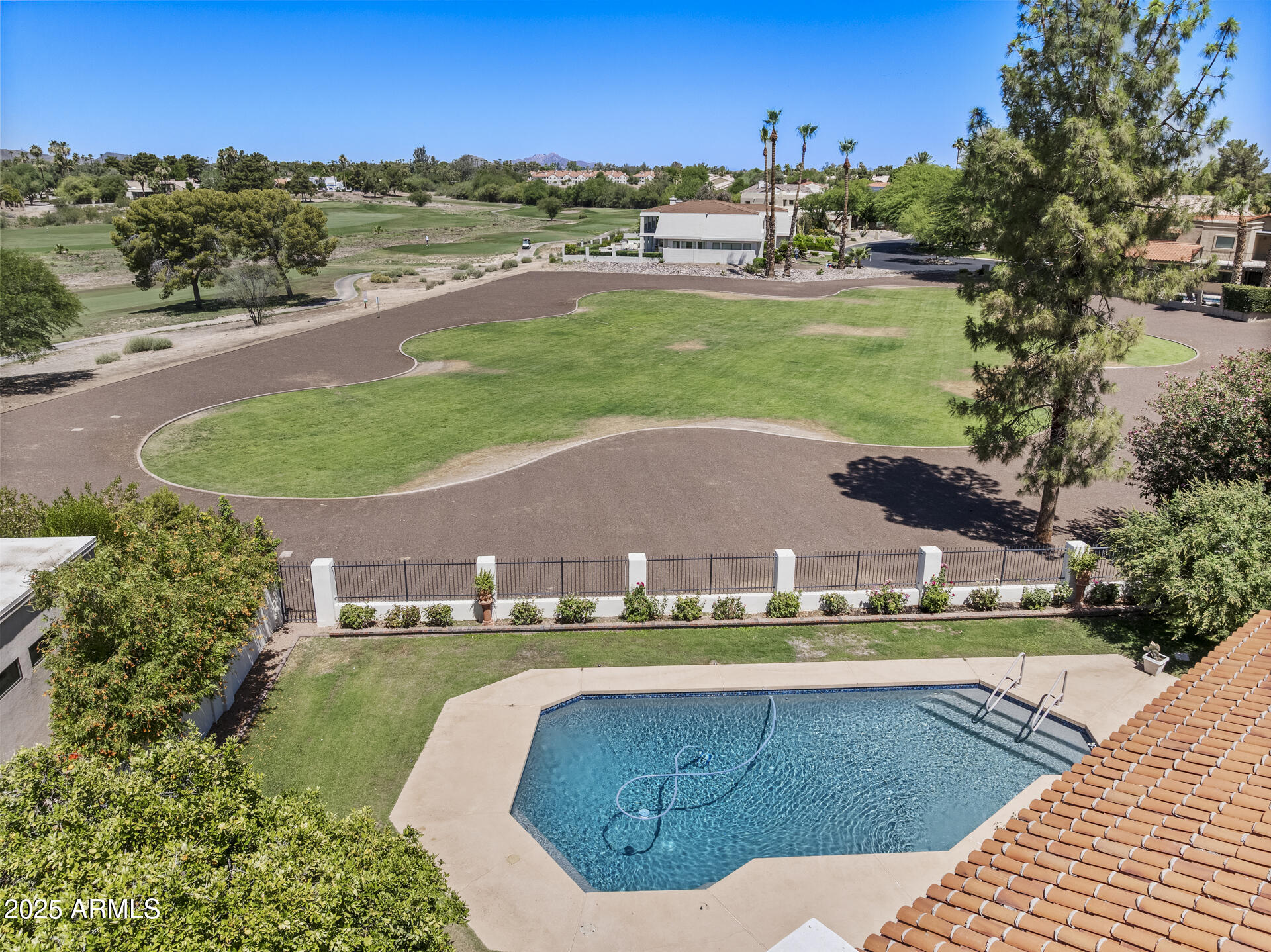 Homes 2 5538 E TURQUOISE Avenue