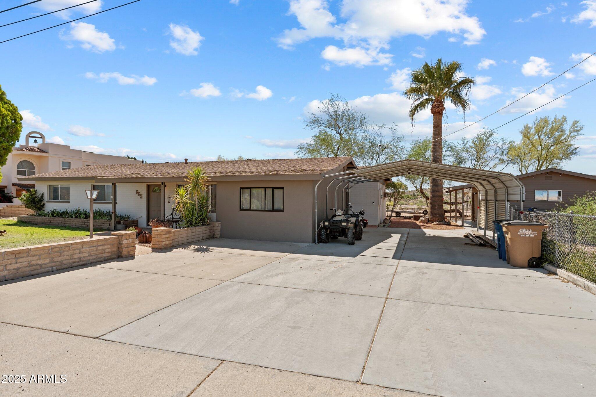 665 W Chaparral Road