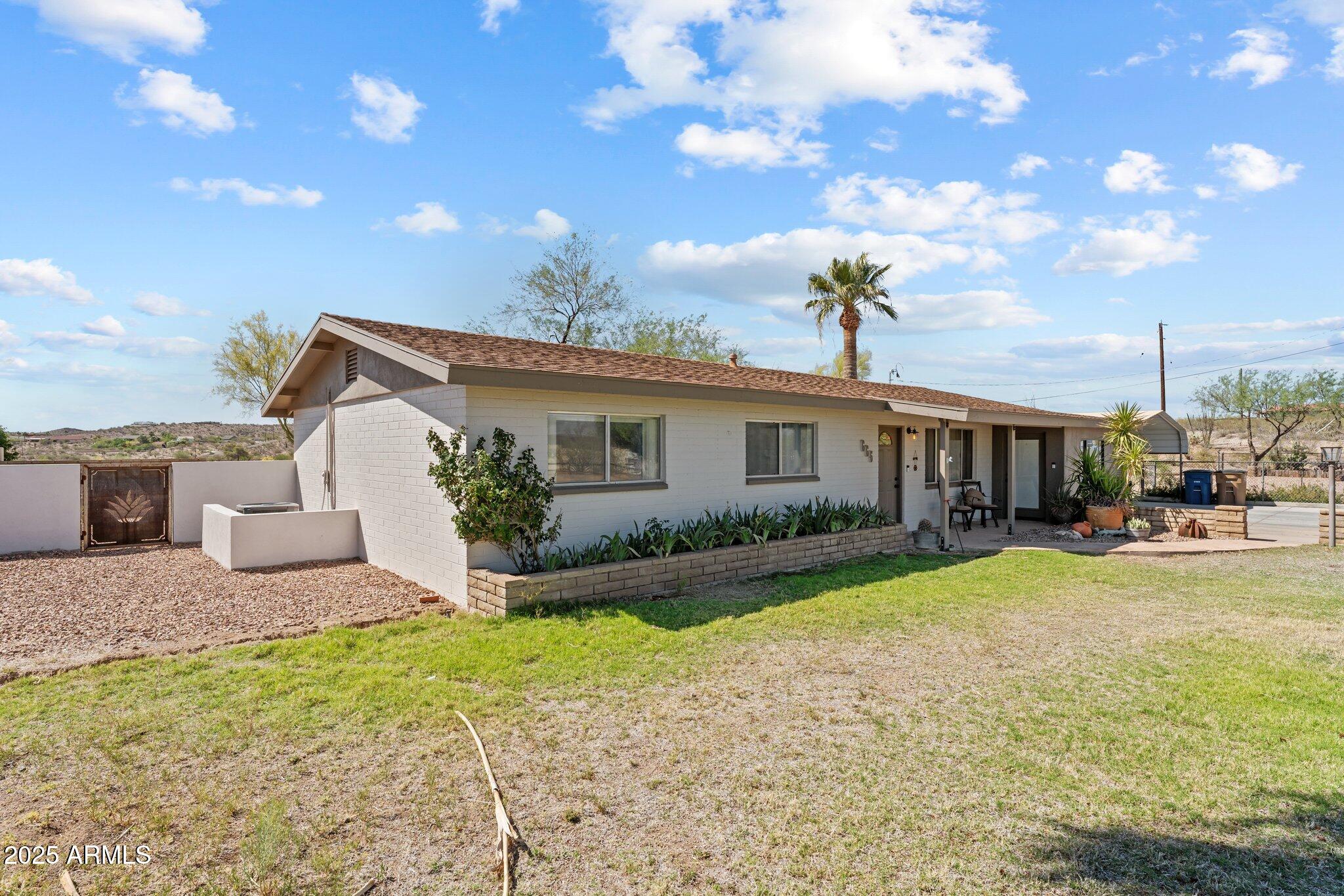665 W Chaparral Road