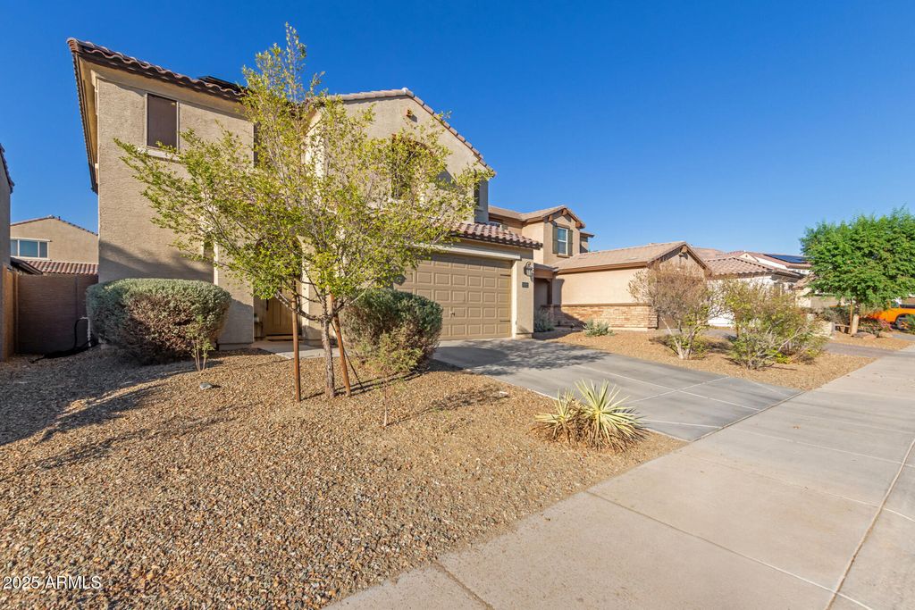 Photo of 10172 W Carlota Lane, Peoria, AZ 85383 (MLS # 6924749)