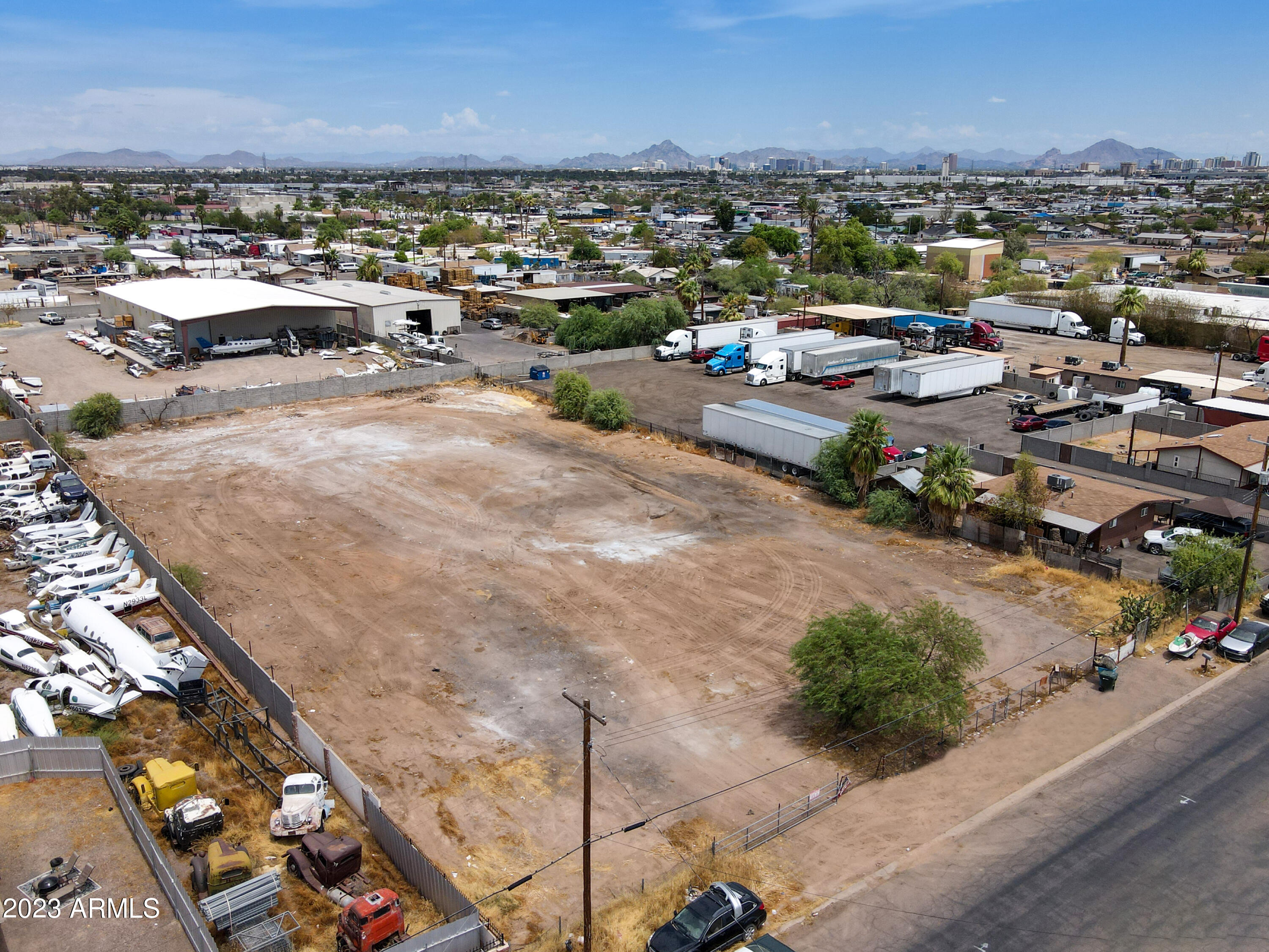 Photo 3 of 10 of 3228 W PIMA Street - land