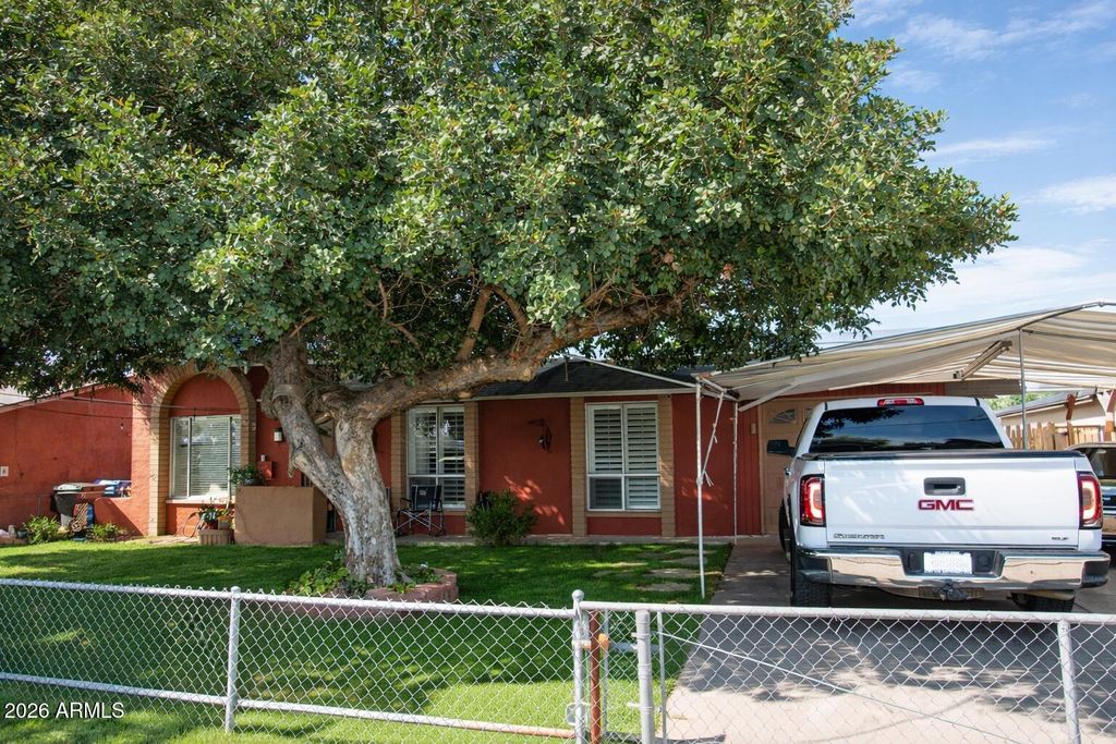 Photo of 8318 W Turney Avenue, Phoenix, AZ 85037 (MLS # 6999426)