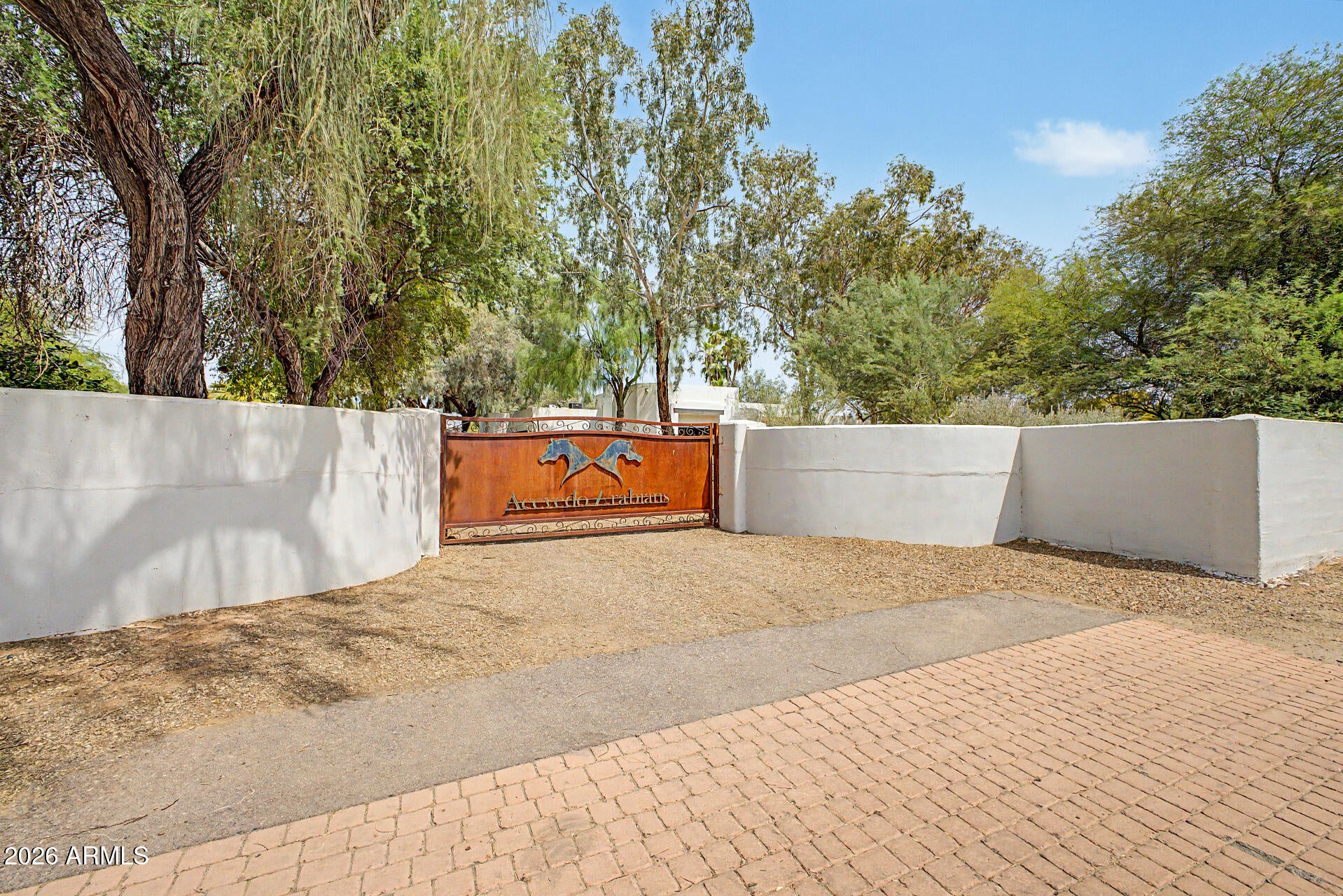 9420 E CACTUS Road