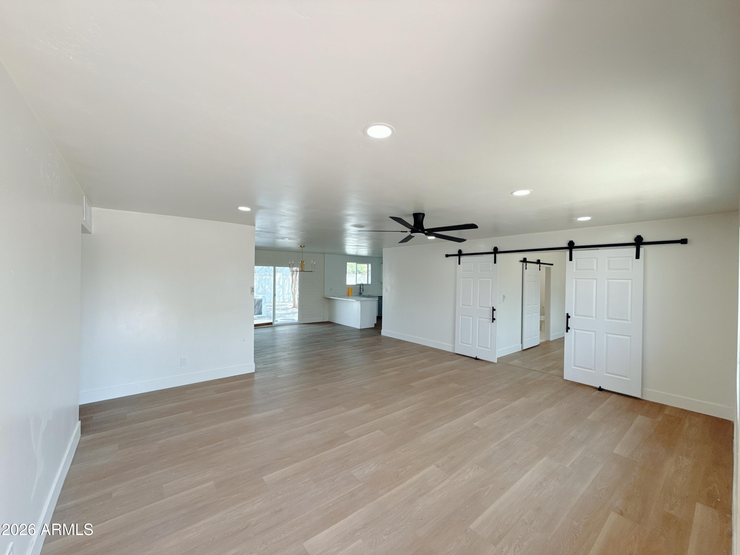 4424 W FLOWER Street