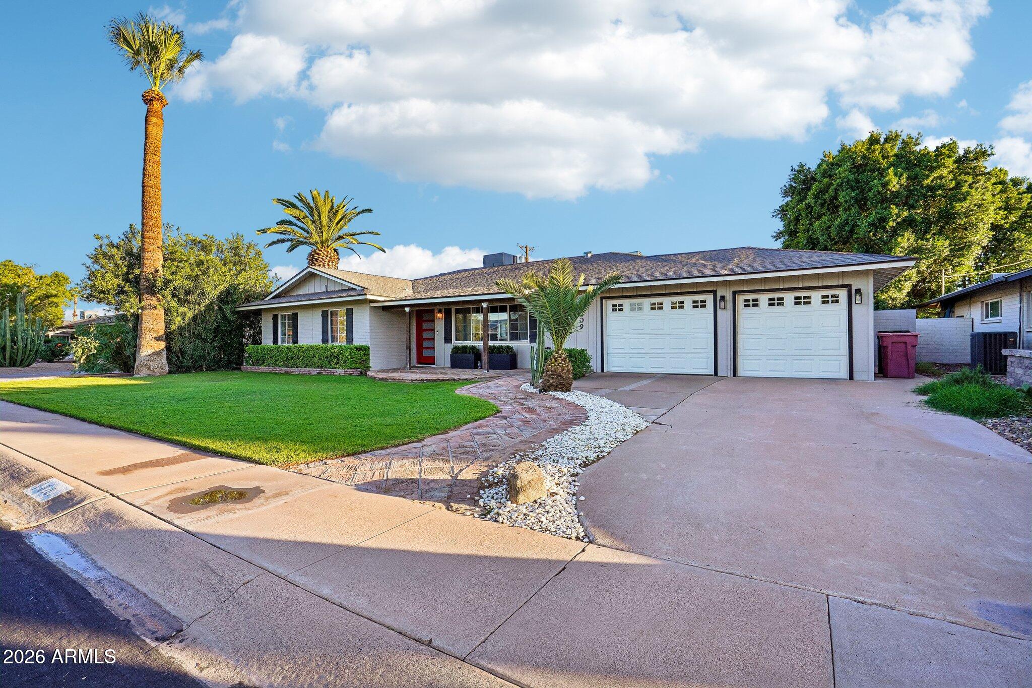 8209 E WILSHIRE Drive
