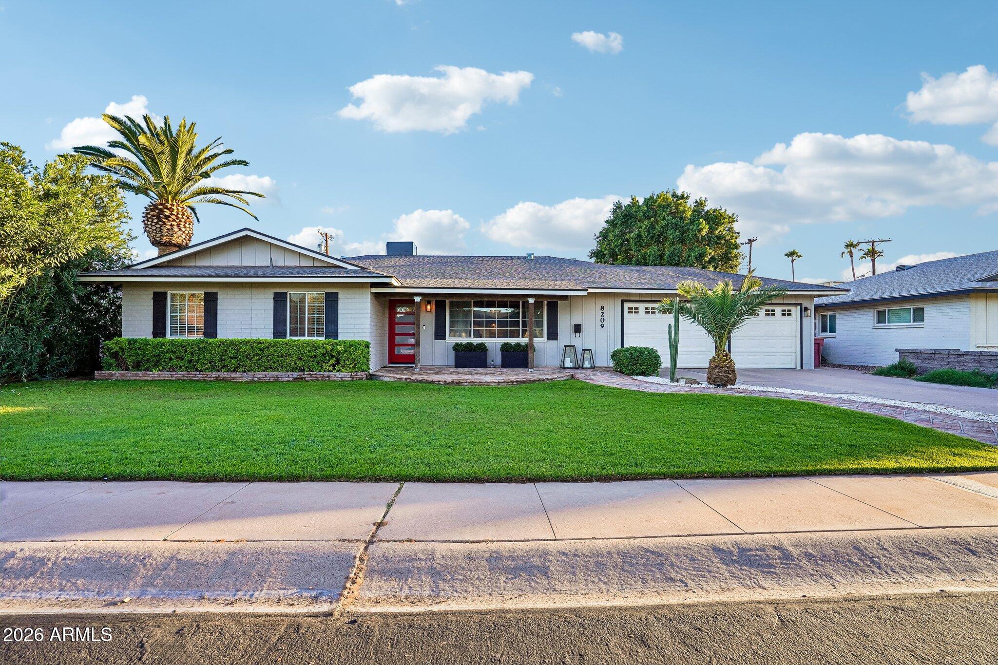 8209 E WILSHIRE Drive