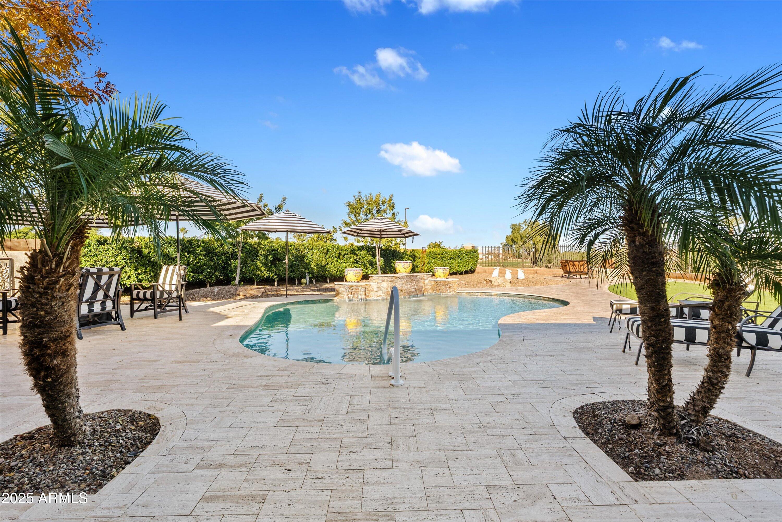 6694 S SINOVA Avenue