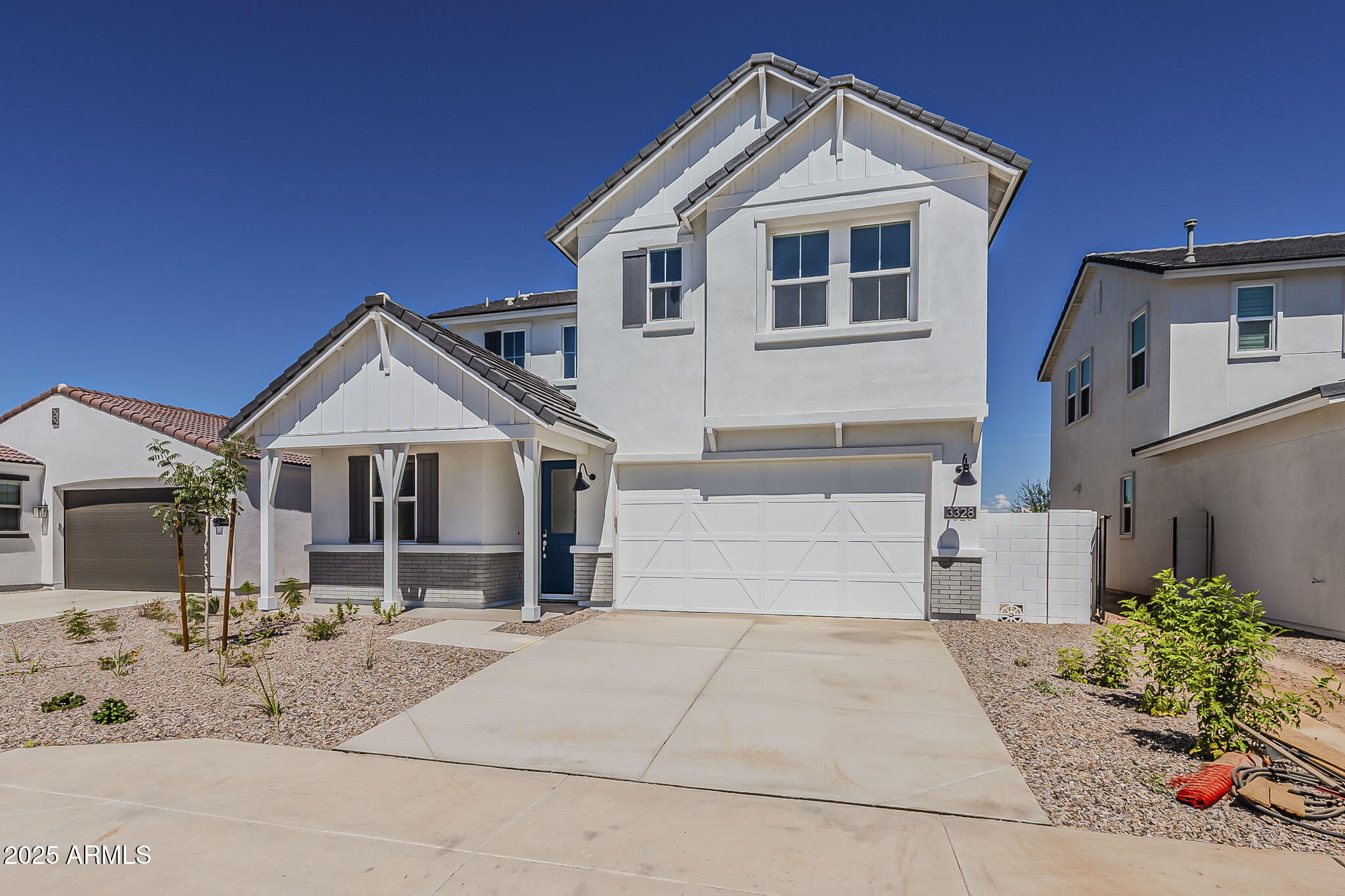 3328 W GARNET Street