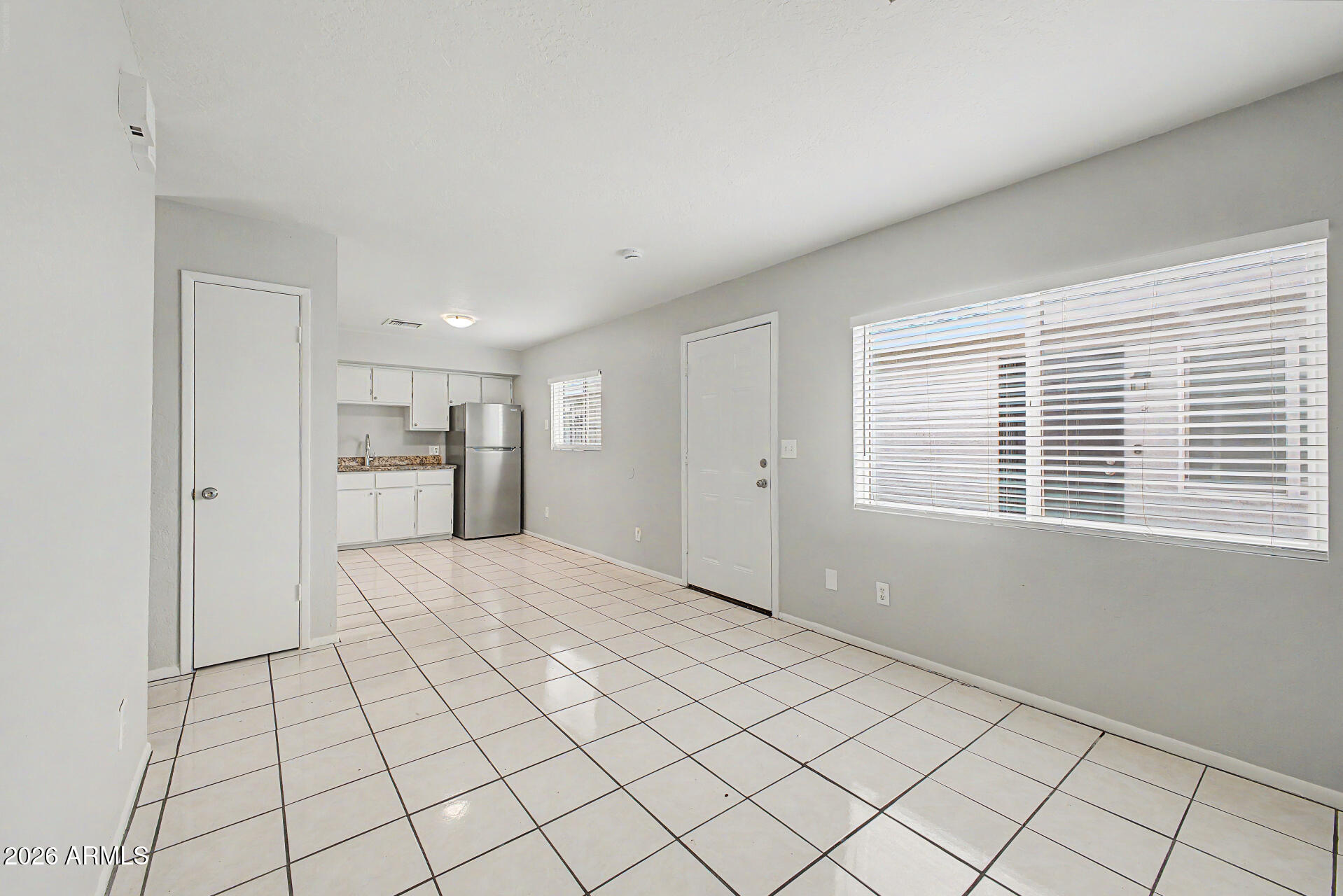 10033 N 9TH Avenue Apt 1