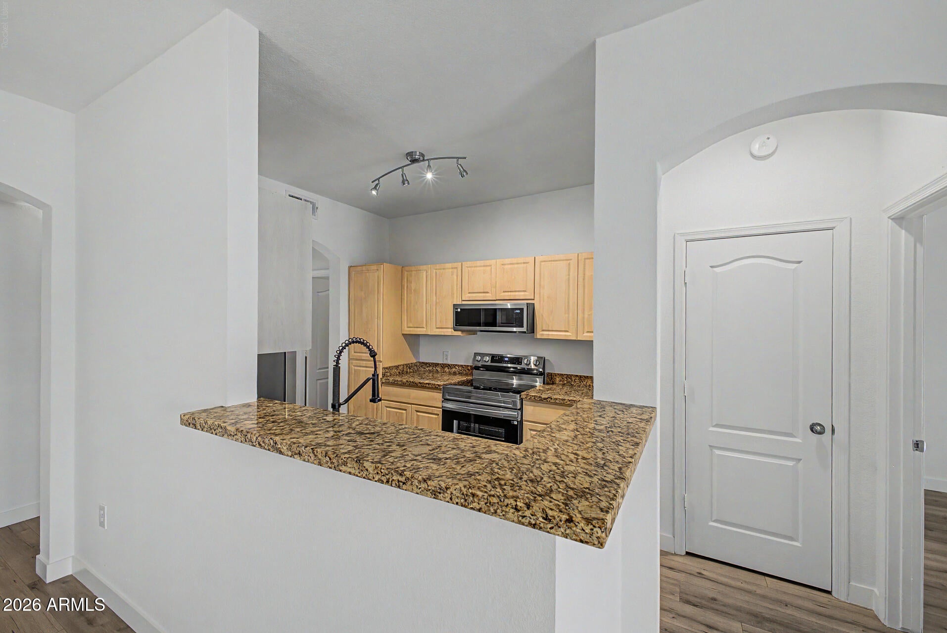 1411 E ORANGEWOOD Avenue 205
