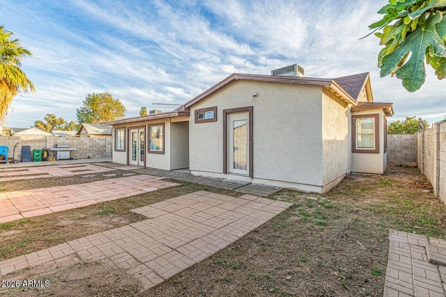 6718 W CATALINA Drive