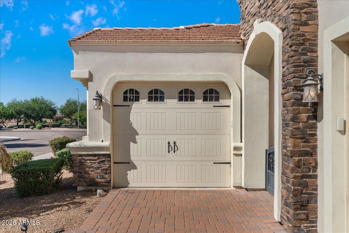 132 E CRESCENT Place