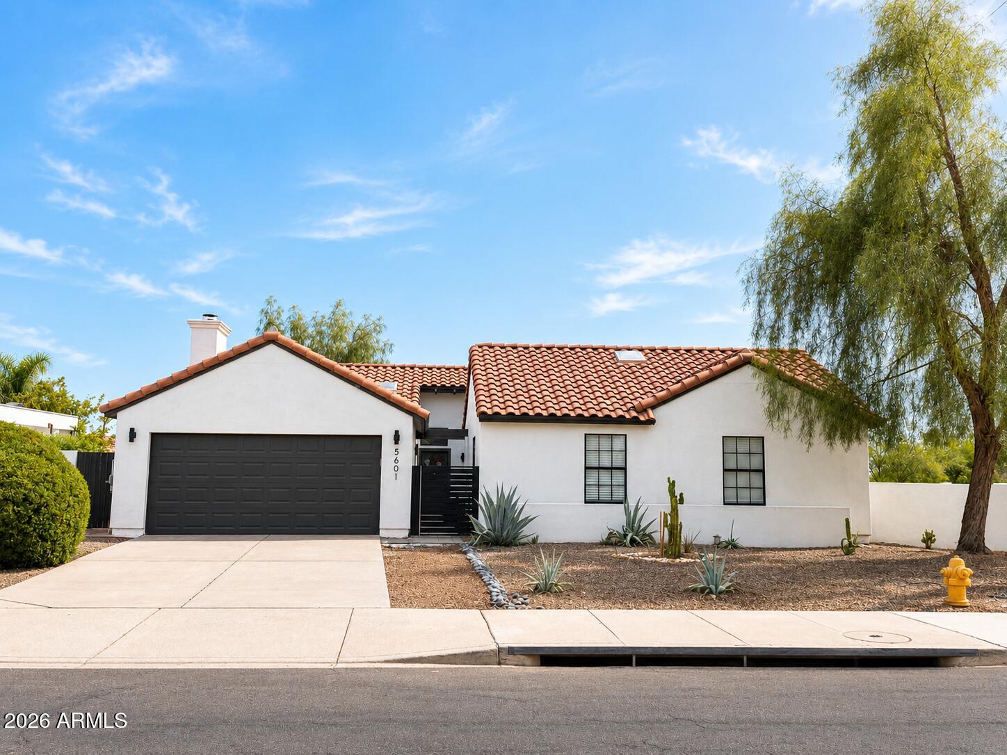 5601 E Paradise Lane
