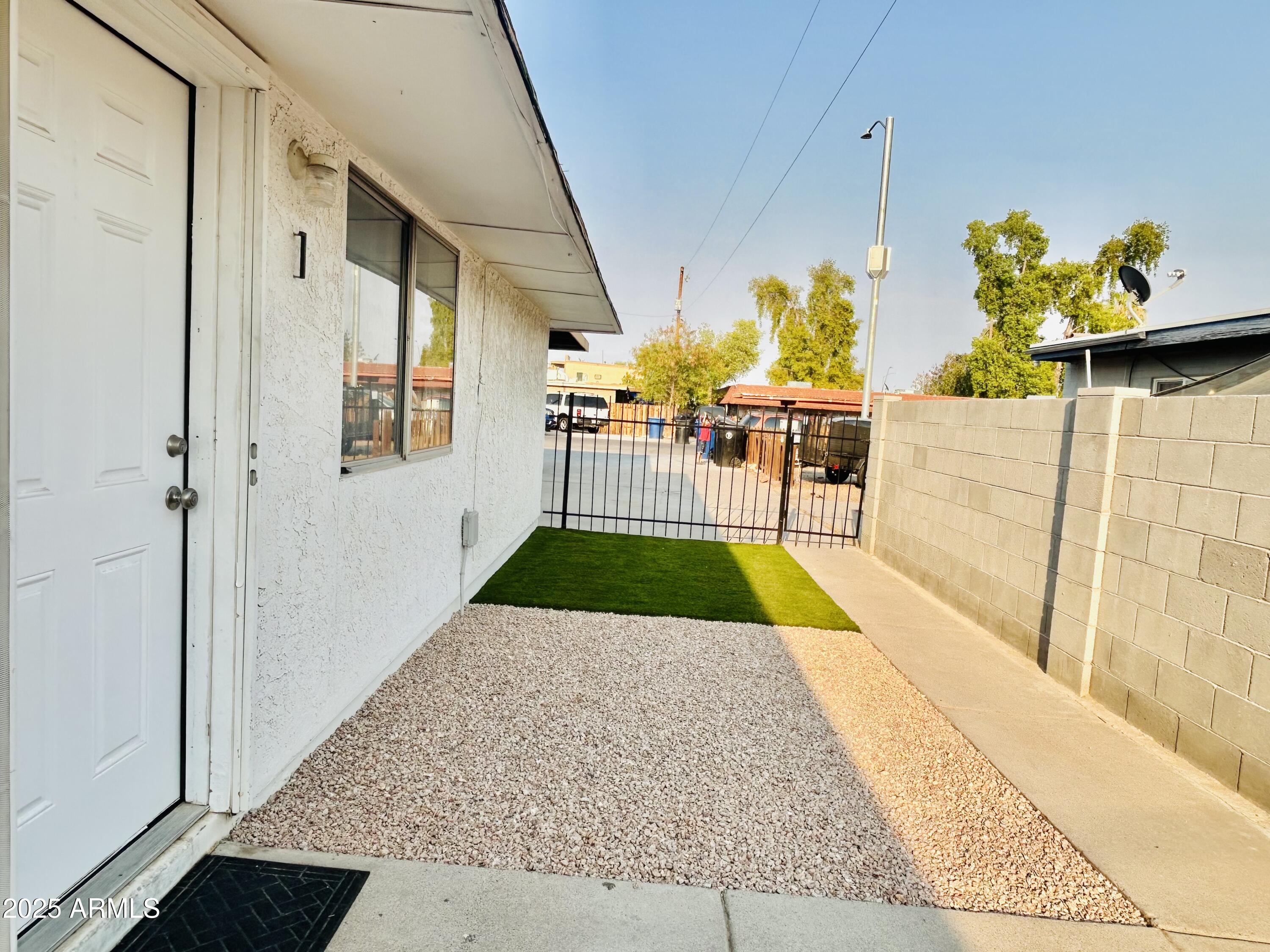 240 S Doran Circle