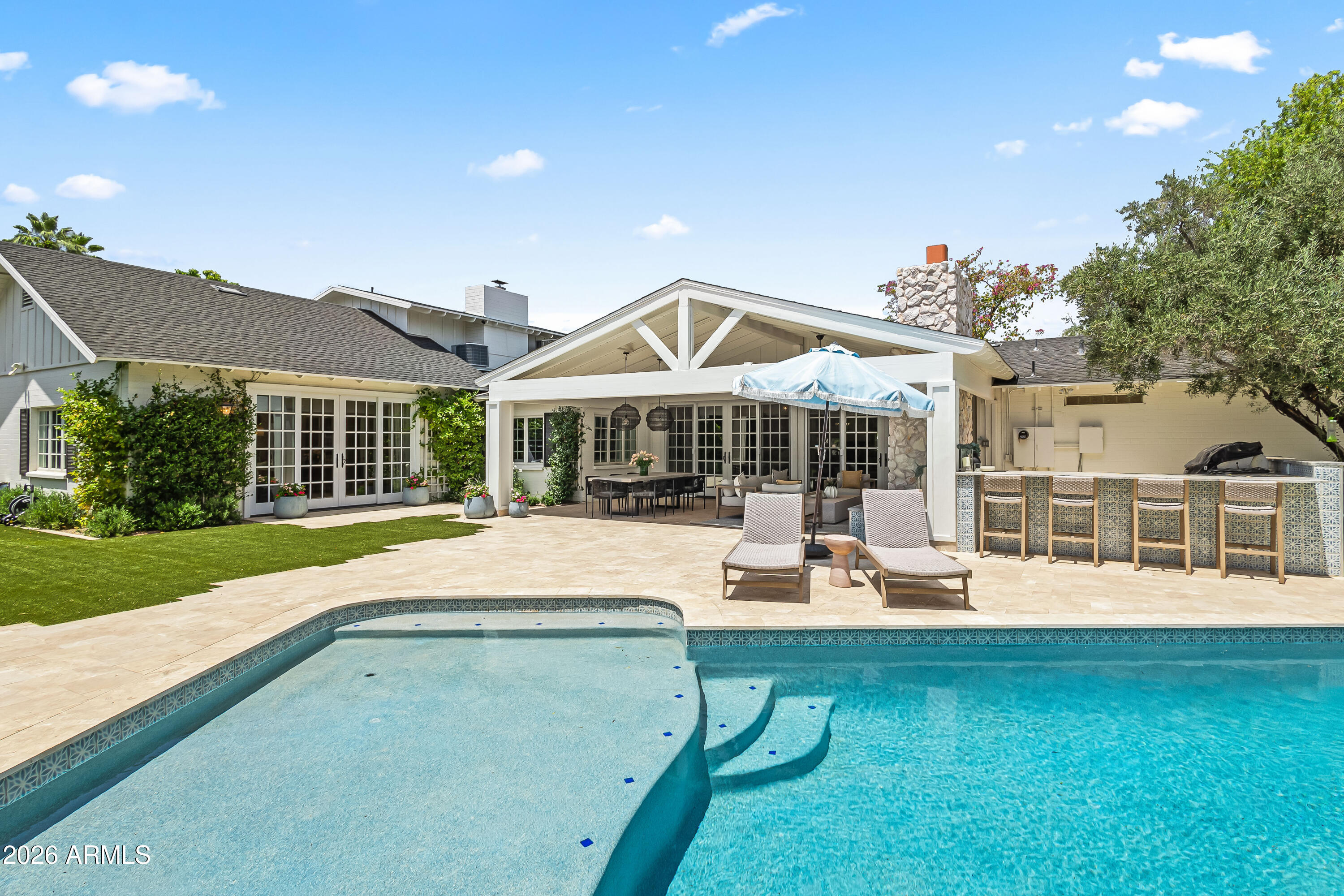 CAMELBACK SHADOWS - Residential