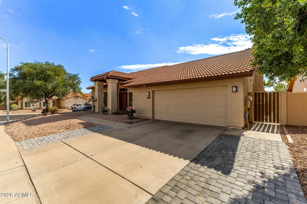 Photo of 3711 E Goldfinch Gate Lane, Phoenix, AZ 85044 (MLS # 6976527)