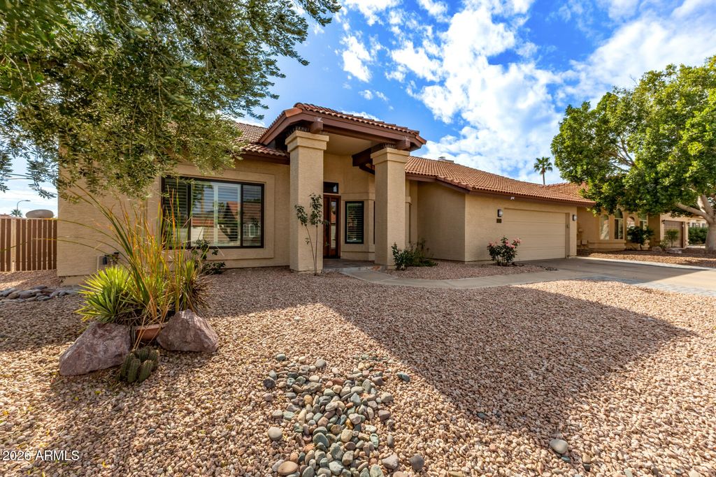Photo of 3711 E Goldfinch Gate Lane, Phoenix, AZ 85044 (MLS # 6976527)
