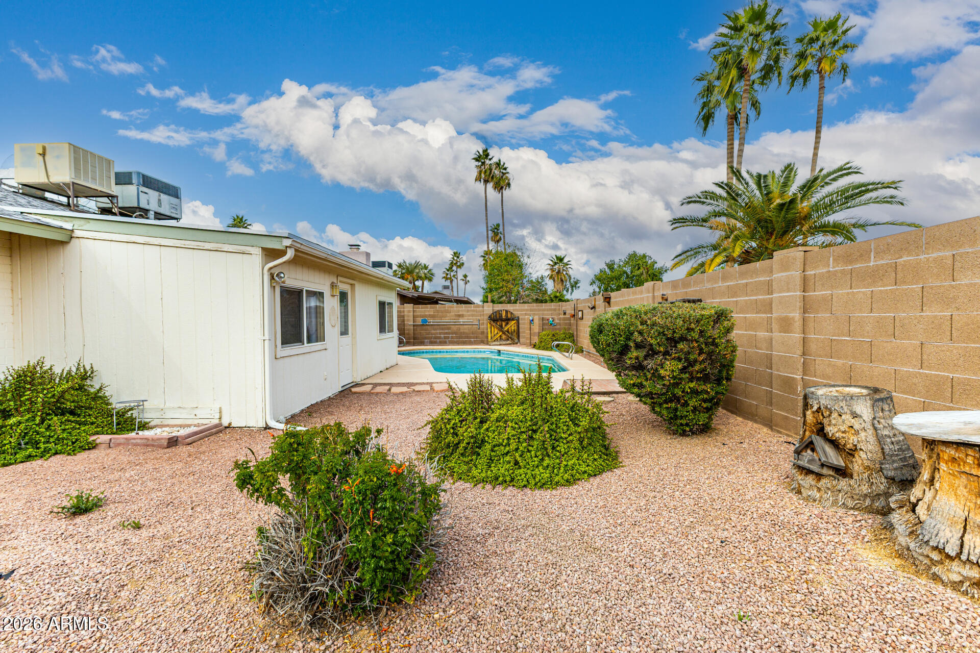 6743 S NEWBERRY Road