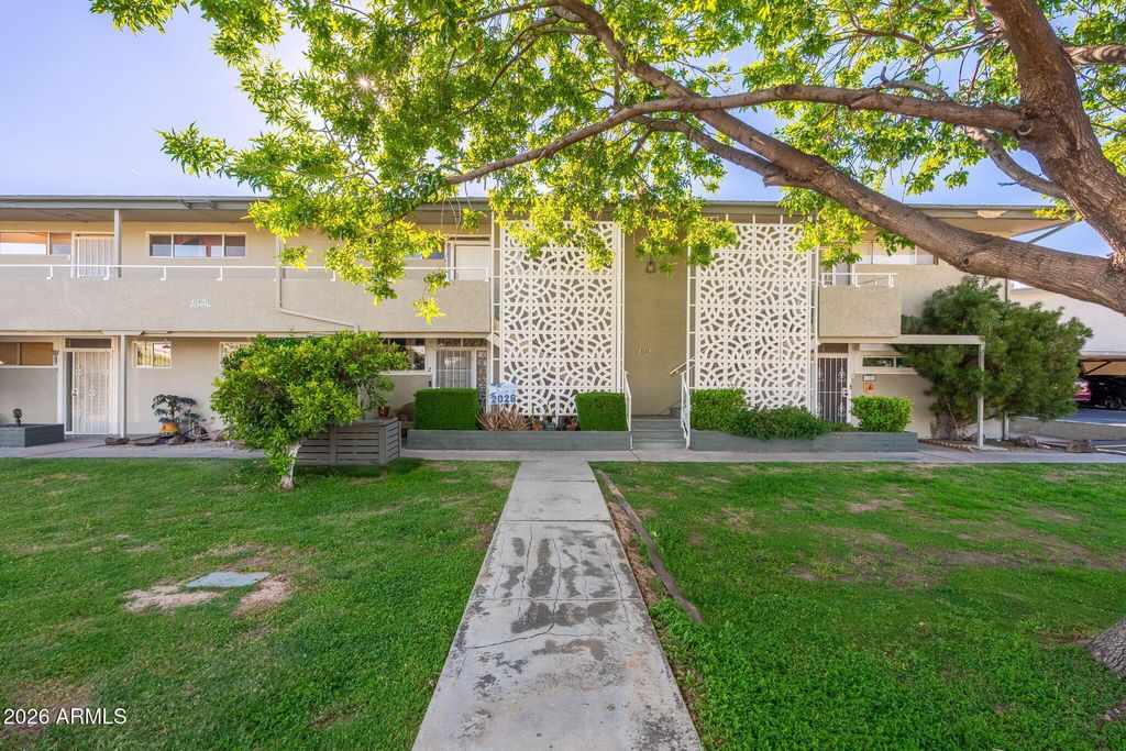 Photo of 6126 N 12th Place #9, Phoenix, AZ 85014 (MLS # 7002193)