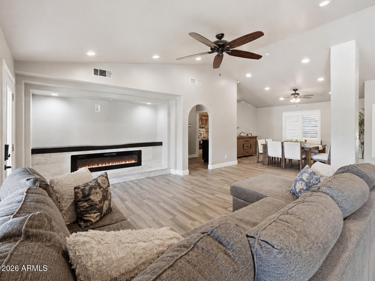 2560 N Lindsay Road 40