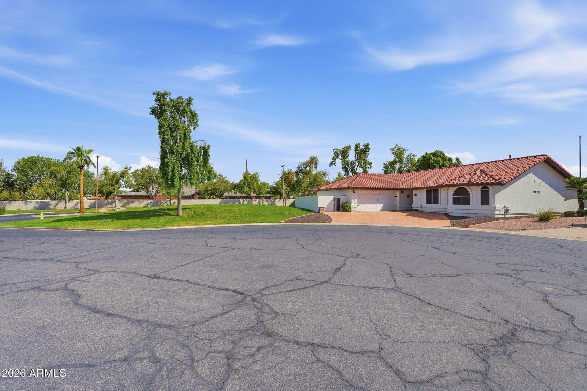 2560 N Lindsay Road 40