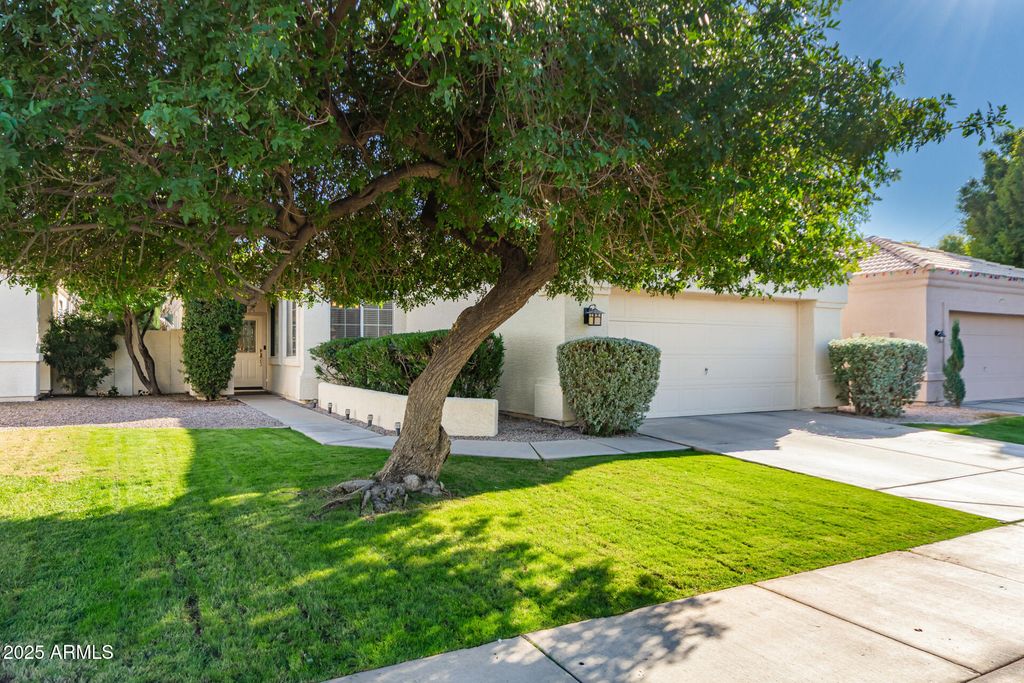 Photo of 2109 E Mallard Court, Gilbert, AZ 85234 (MLS # 6958717)