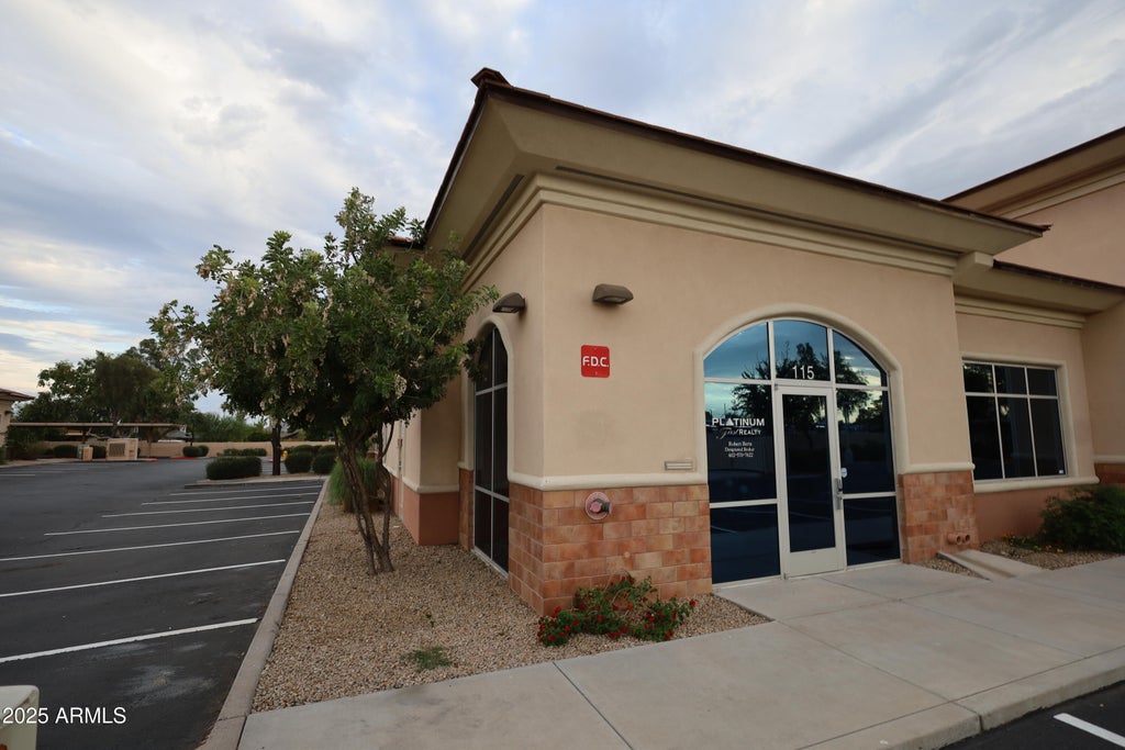 Photo of 15255 N 40th Street #115, Phoenix, AZ 85032 (MLS # 7092989)