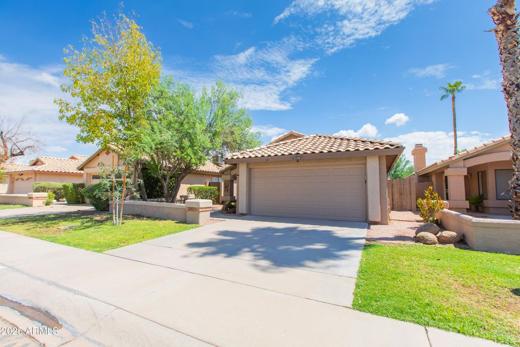 Photo of 103 S Crestview Street, Chandler, AZ 85226 (MLS # 6911698)