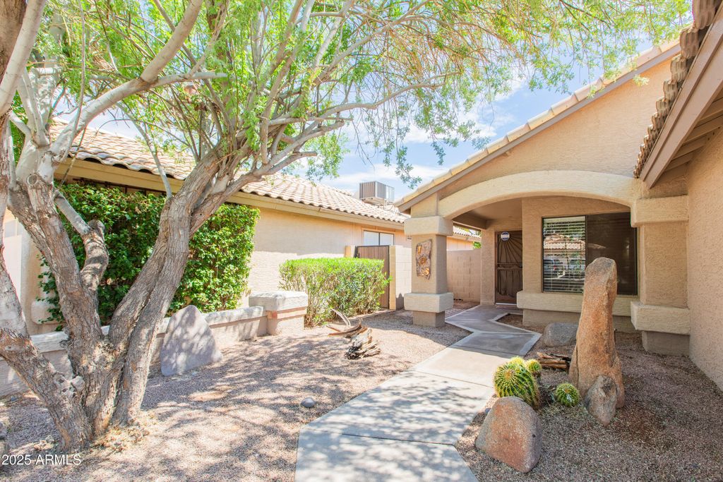 Photo of 103 S Crestview Street, Chandler, AZ 85226 (MLS # 6911698)