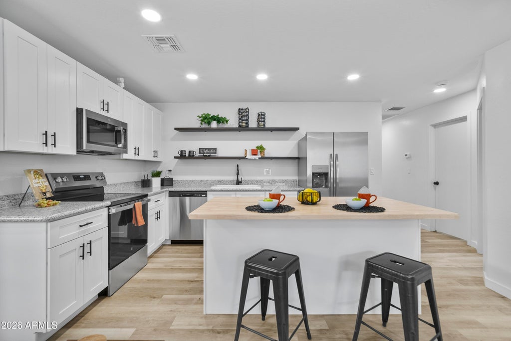 Photo of 1821 W Hadley Street, Phoenix, AZ 85007 (MLS # 7094017)