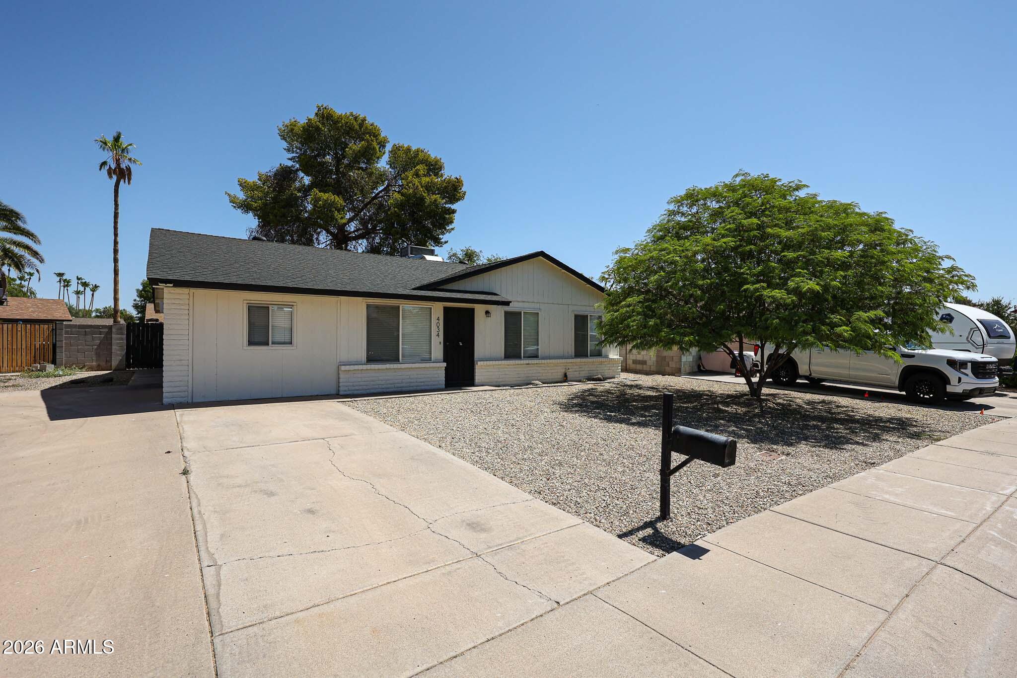 4034 E WINDROSE Drive
