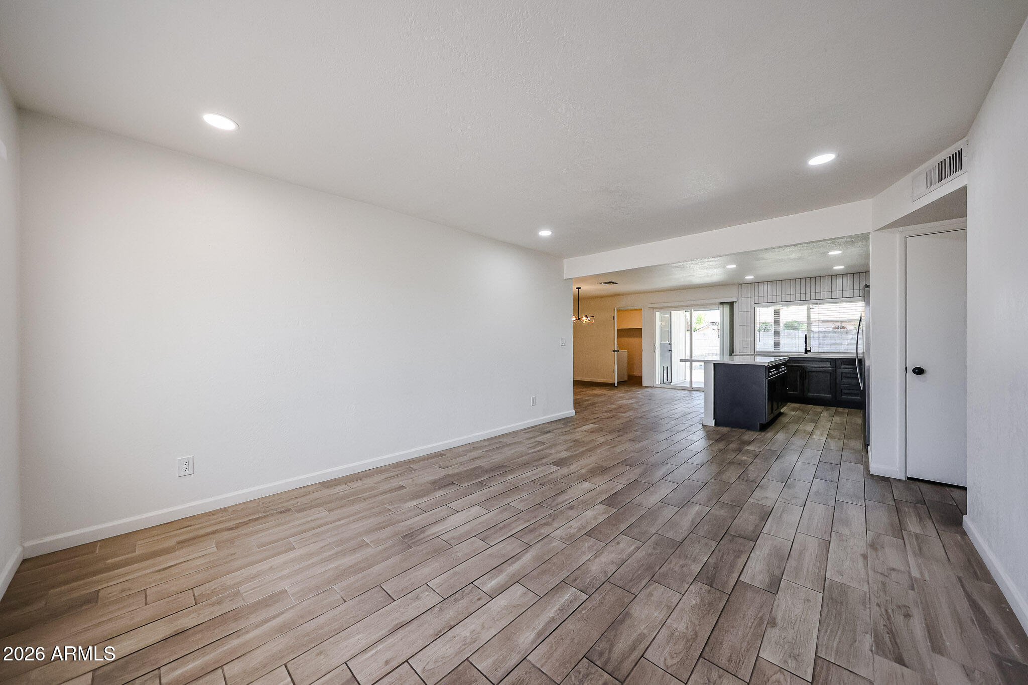 4034 E WINDROSE Drive