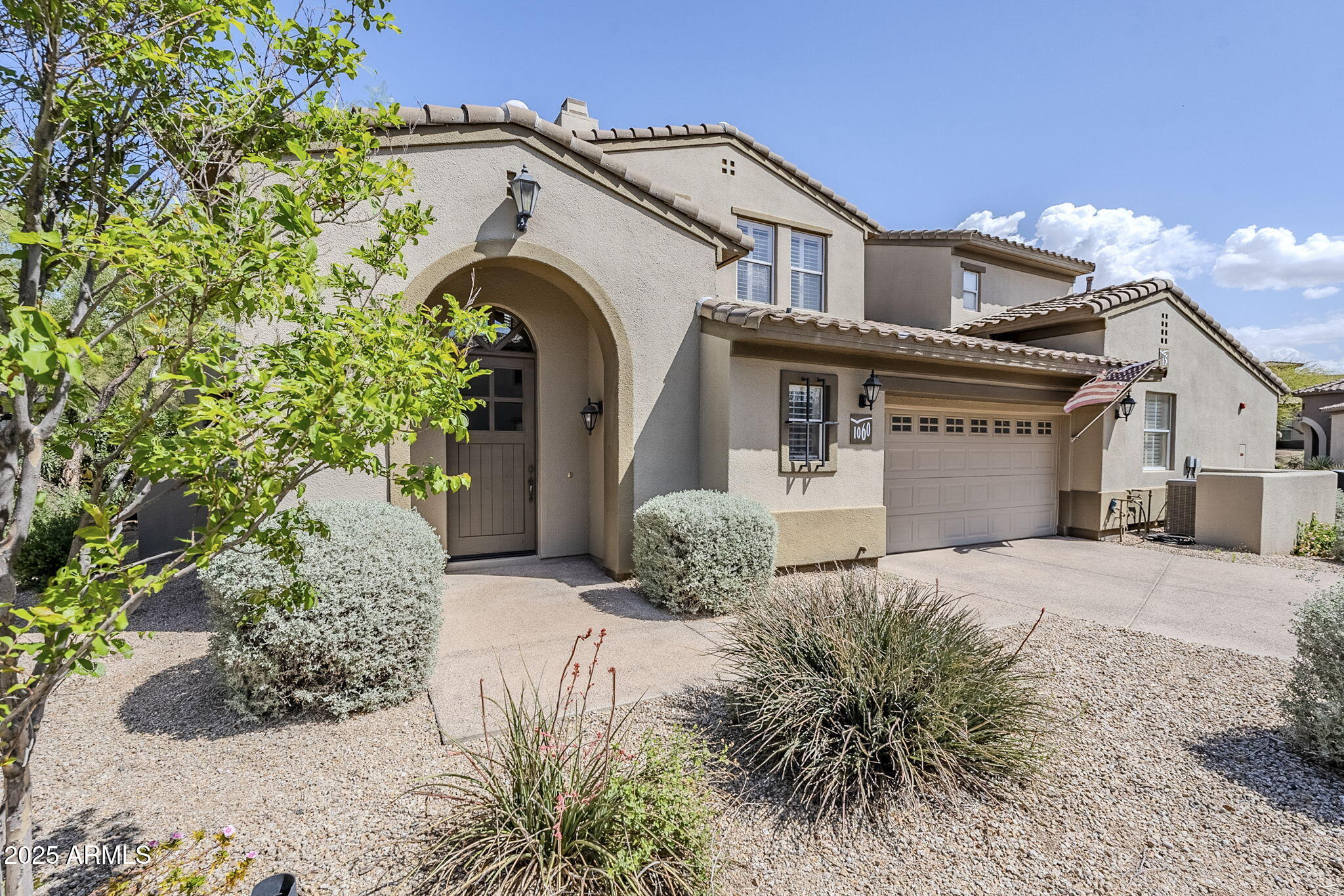 20802 N GRAYHAWK Drive 1060