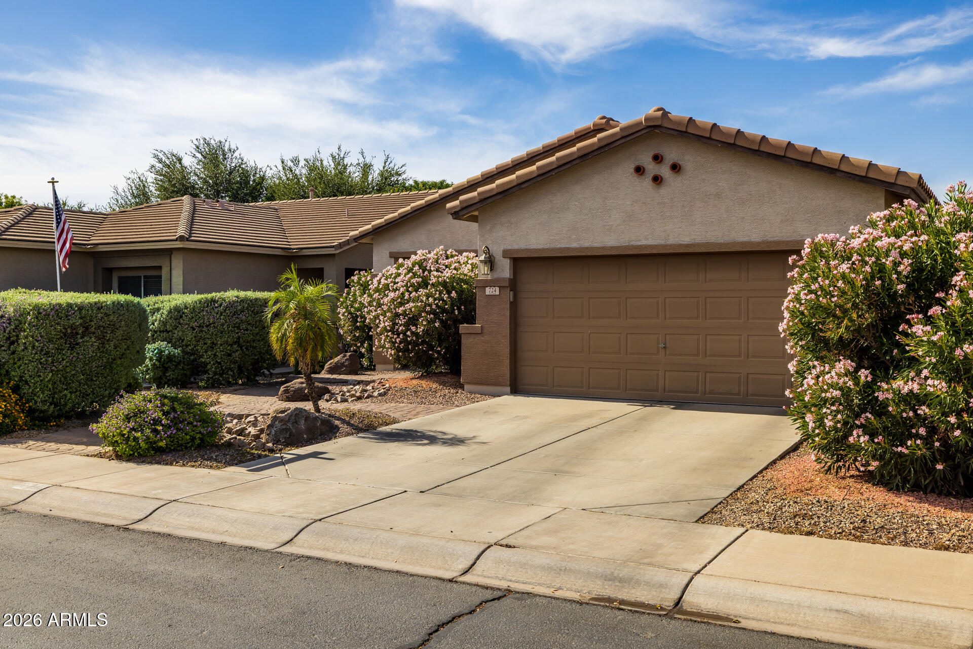 724 W TRELLIS Road