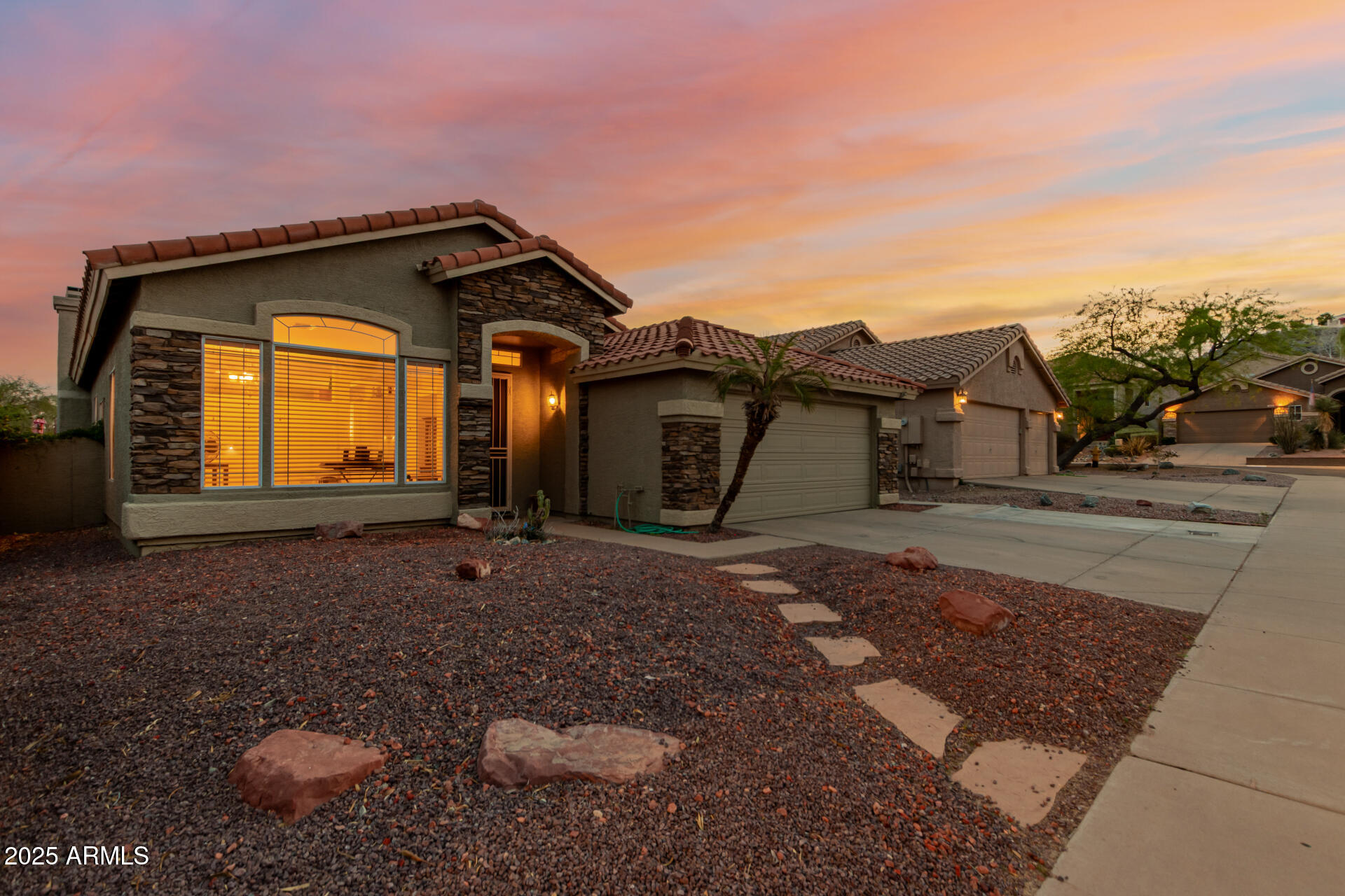 1011 E AMBERWOOD Drive