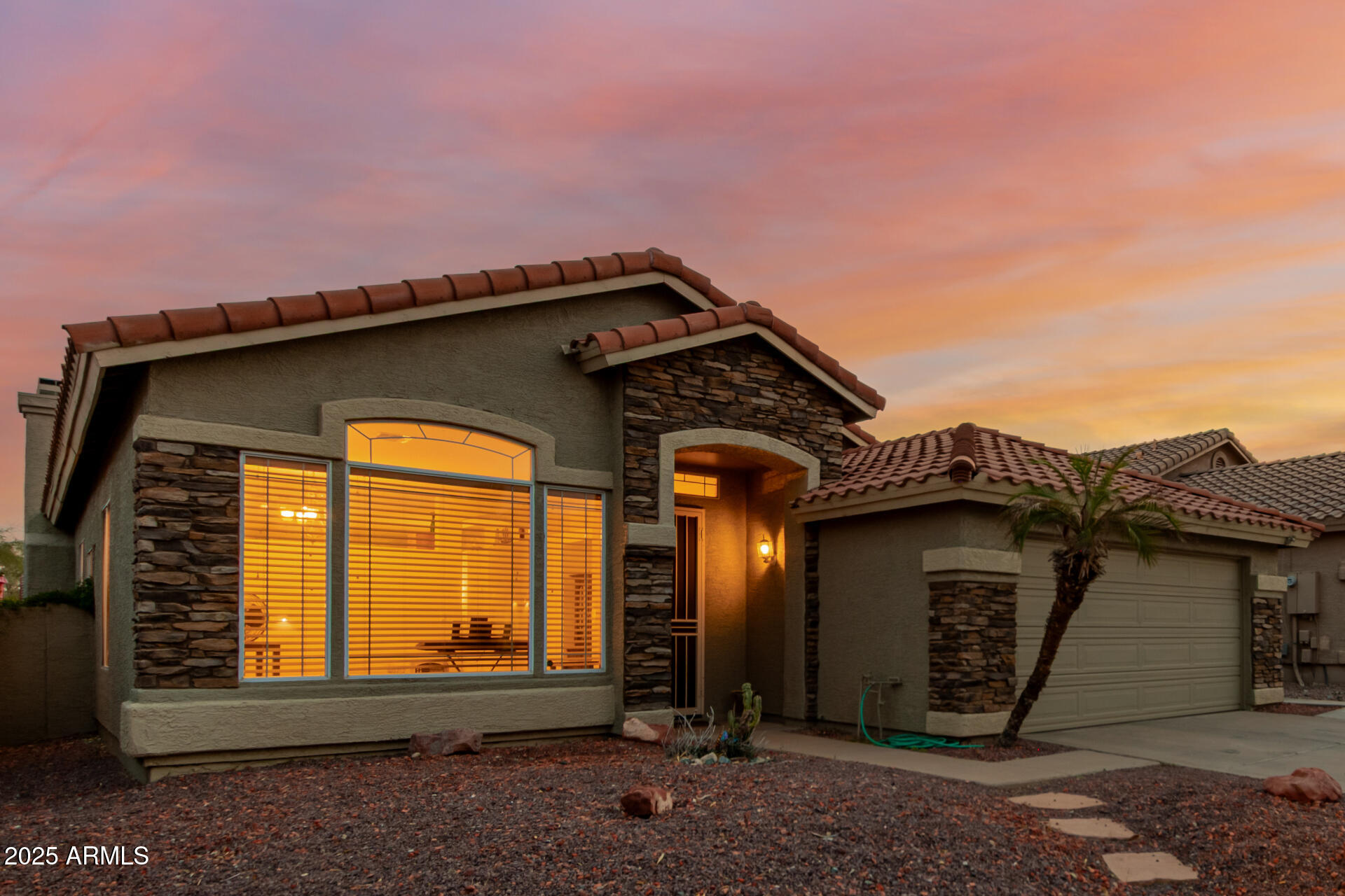 1011 E AMBERWOOD Drive