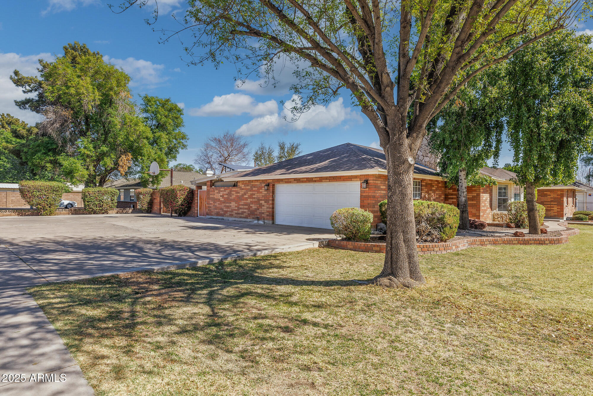 1610 E MCLELLAN Road