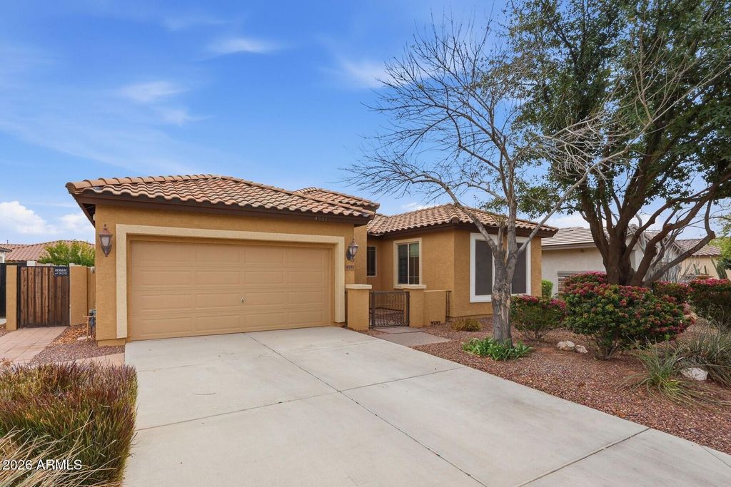 Photo of 4551 N Luna Road W, Litchfield Park, AZ 85340 (MLS # 6986567)