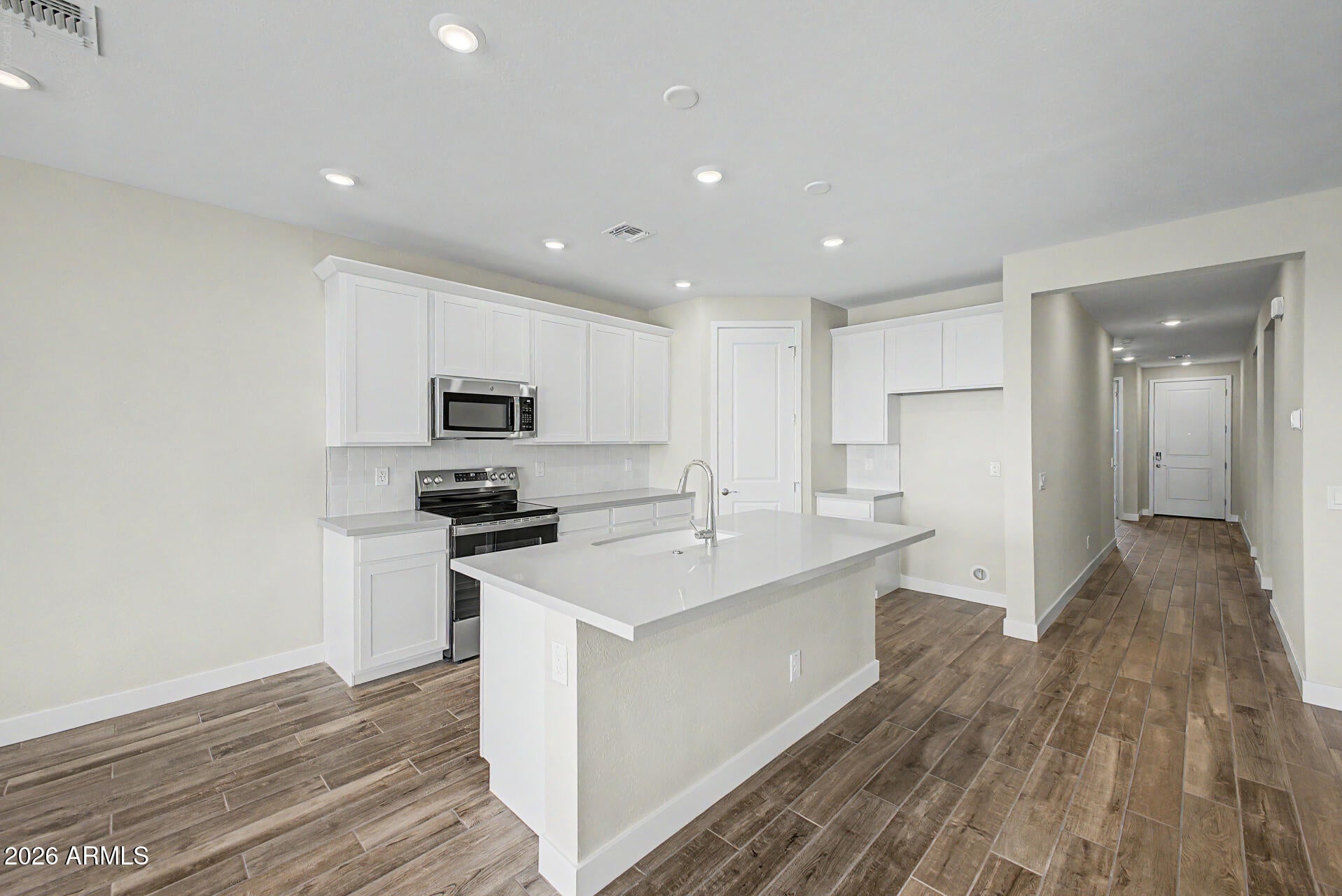 5261 E CASSIDY Lane