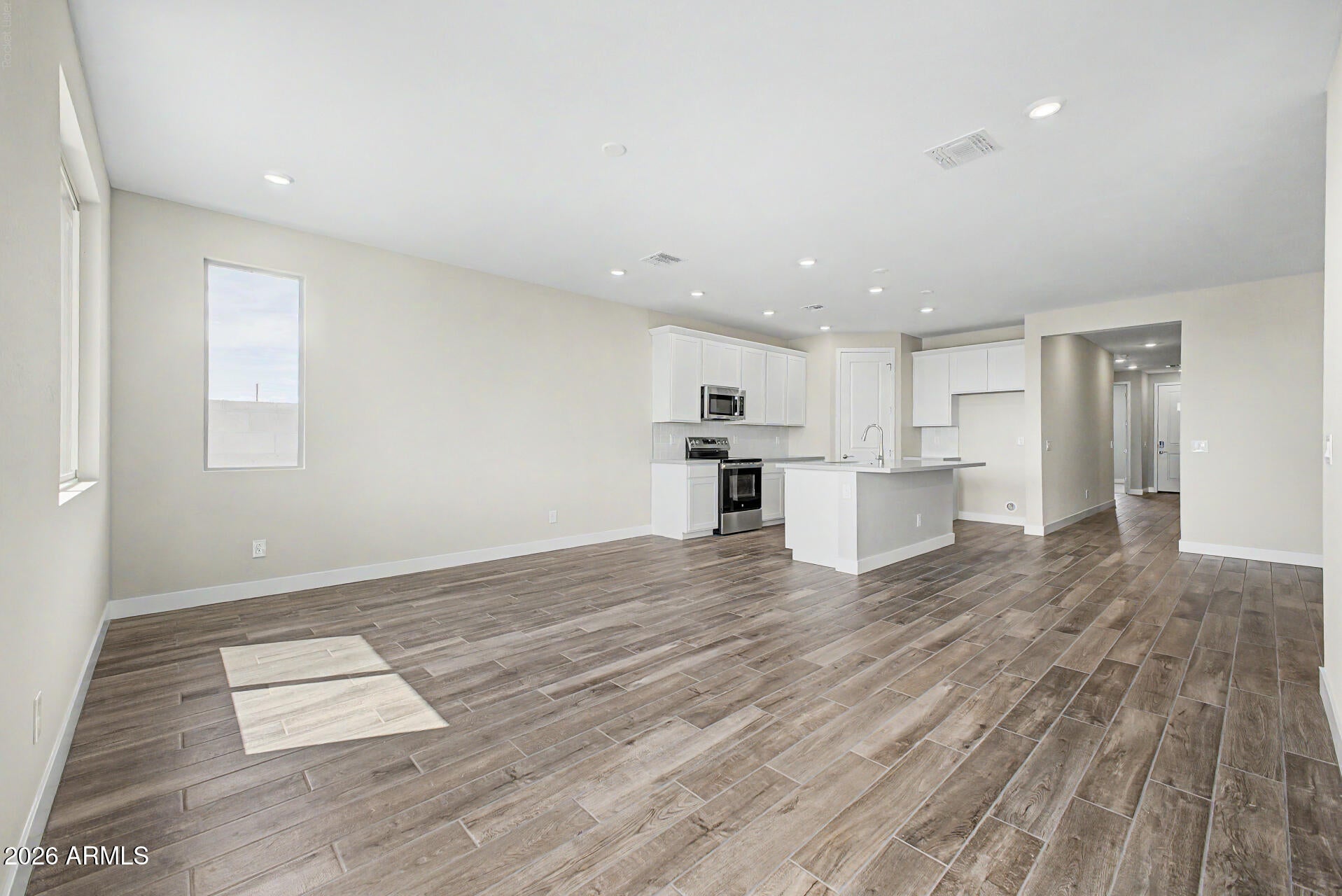 5261 E CASSIDY Lane