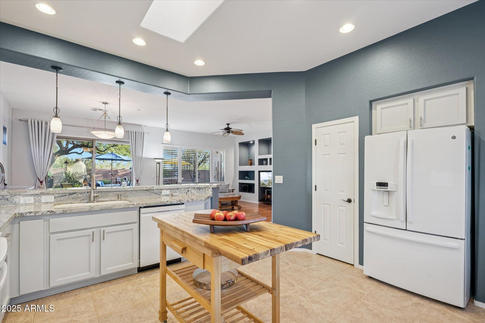 Anthem, Arizona 85086, United States, 2 Bedrooms Bedrooms, ,2 BathroomsBathrooms,Residential,Active,240172