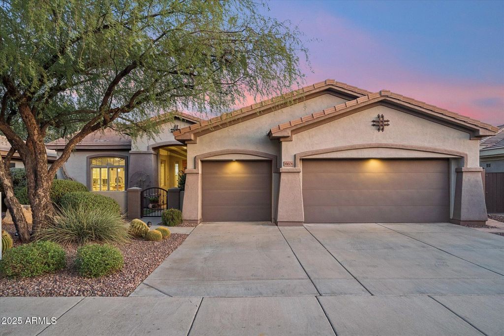 Photo of 41606 N Emerald Lake Drive, Anthem, AZ 85086 (MLS # 6942311)