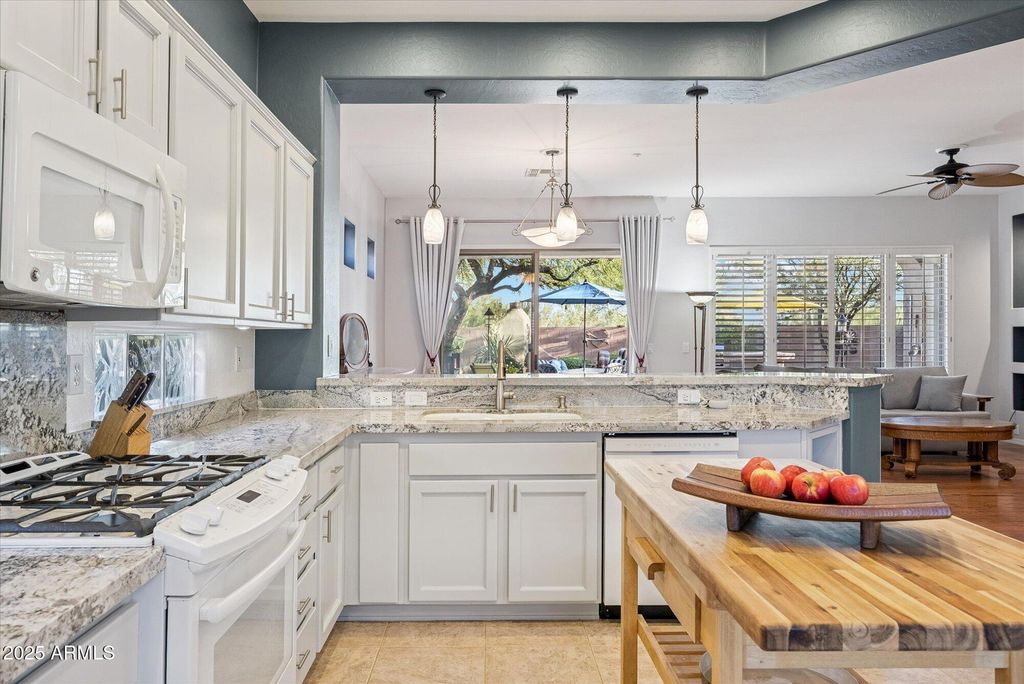 Photo of 41606 N Emerald Lake Drive, Anthem, AZ 85086 (MLS # 6942311)