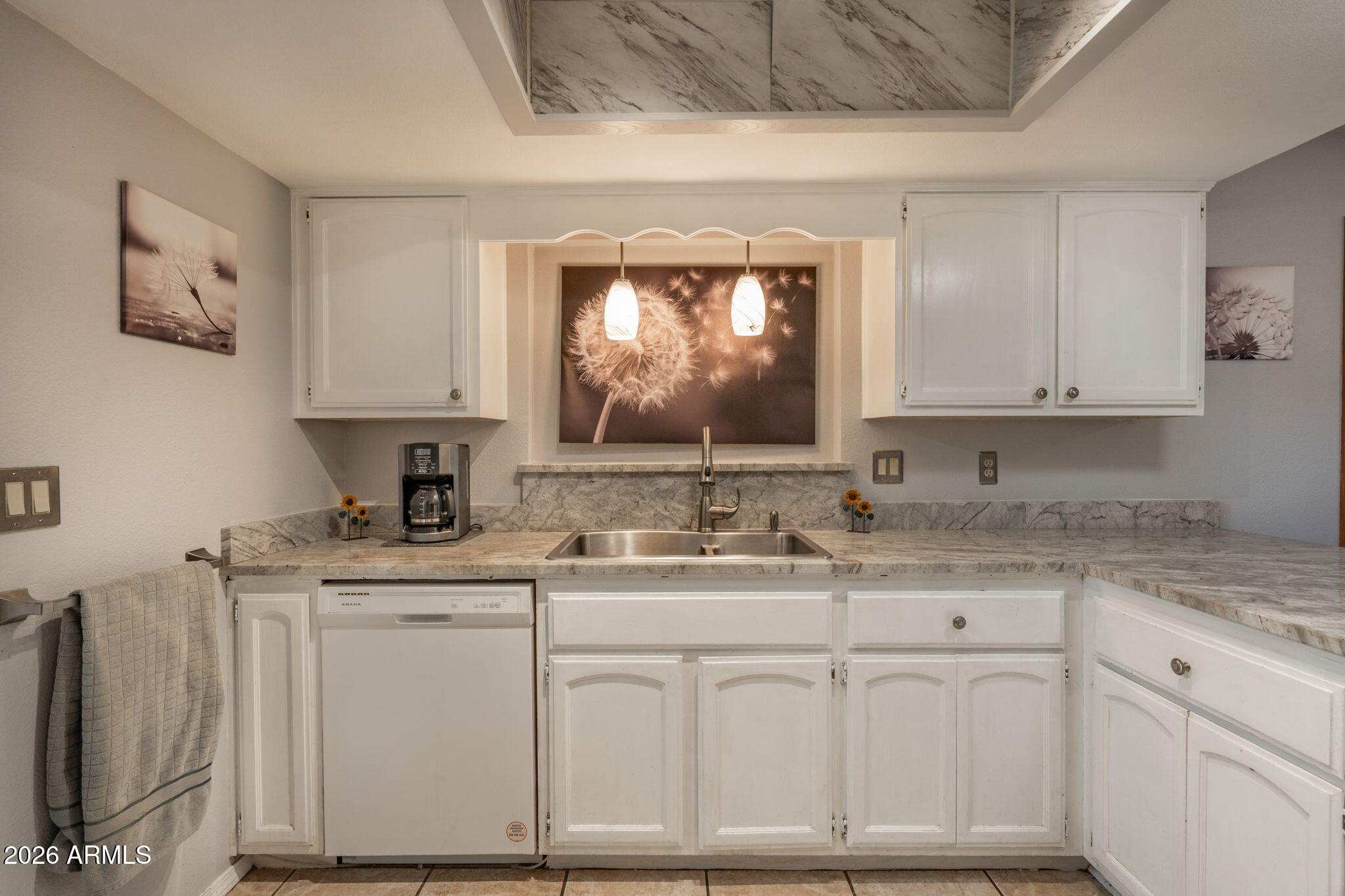 1539 E ARROWHEAD Lane