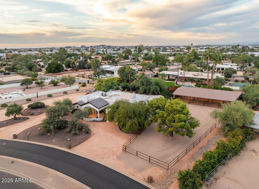 Photo of 8116 E Gray Road, Scottsdale, AZ 85260 (MLS # 6947146)