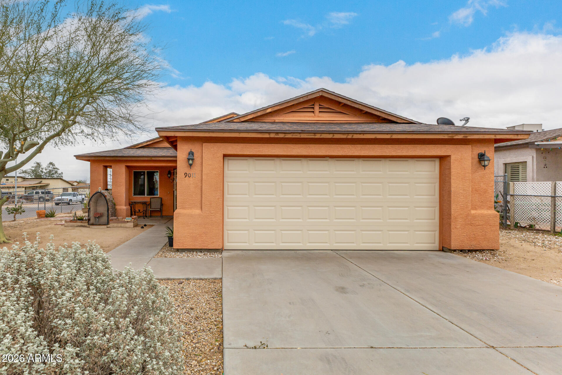 9011 S CALLE BATOUA --