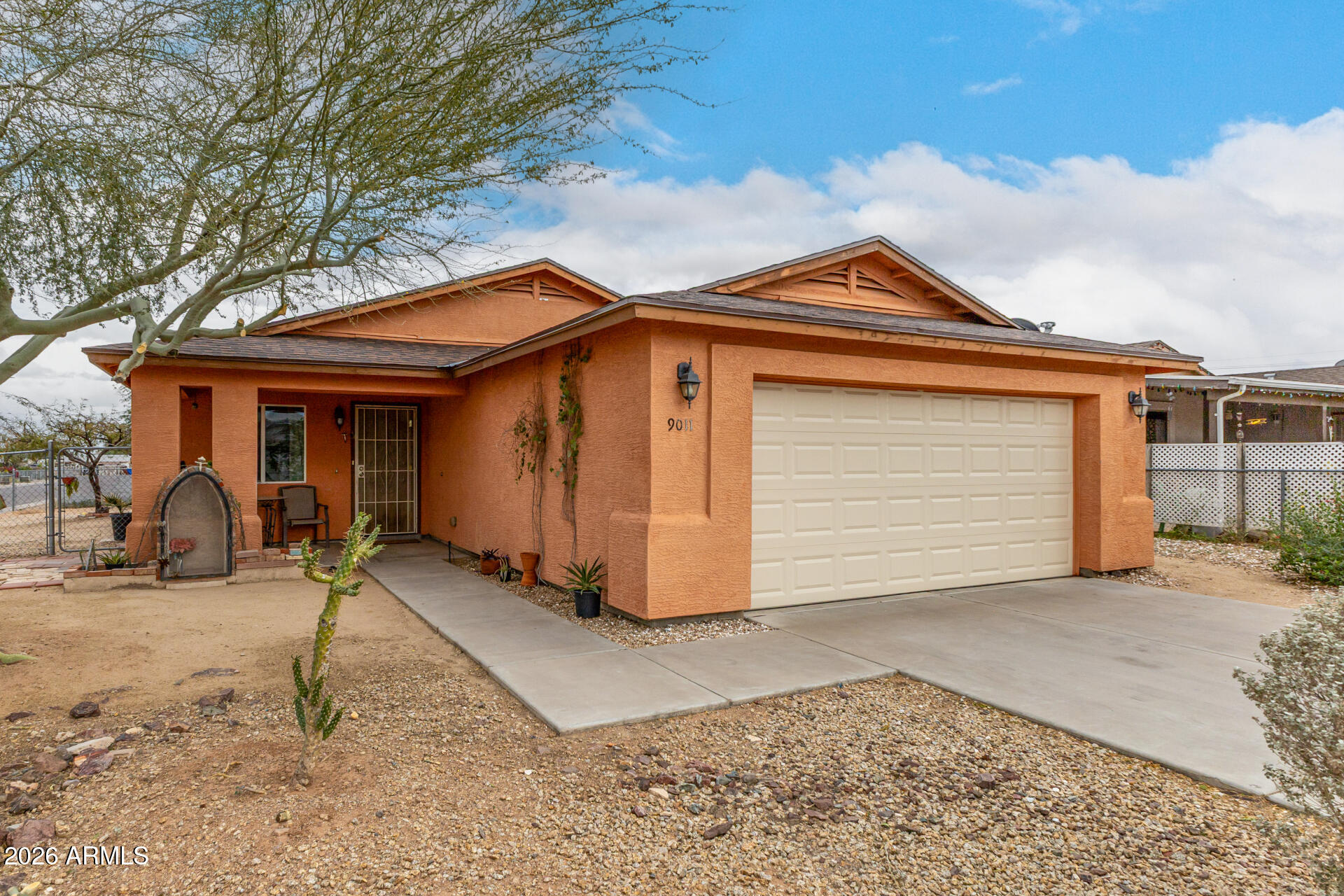 9011 S CALLE BATOUA --