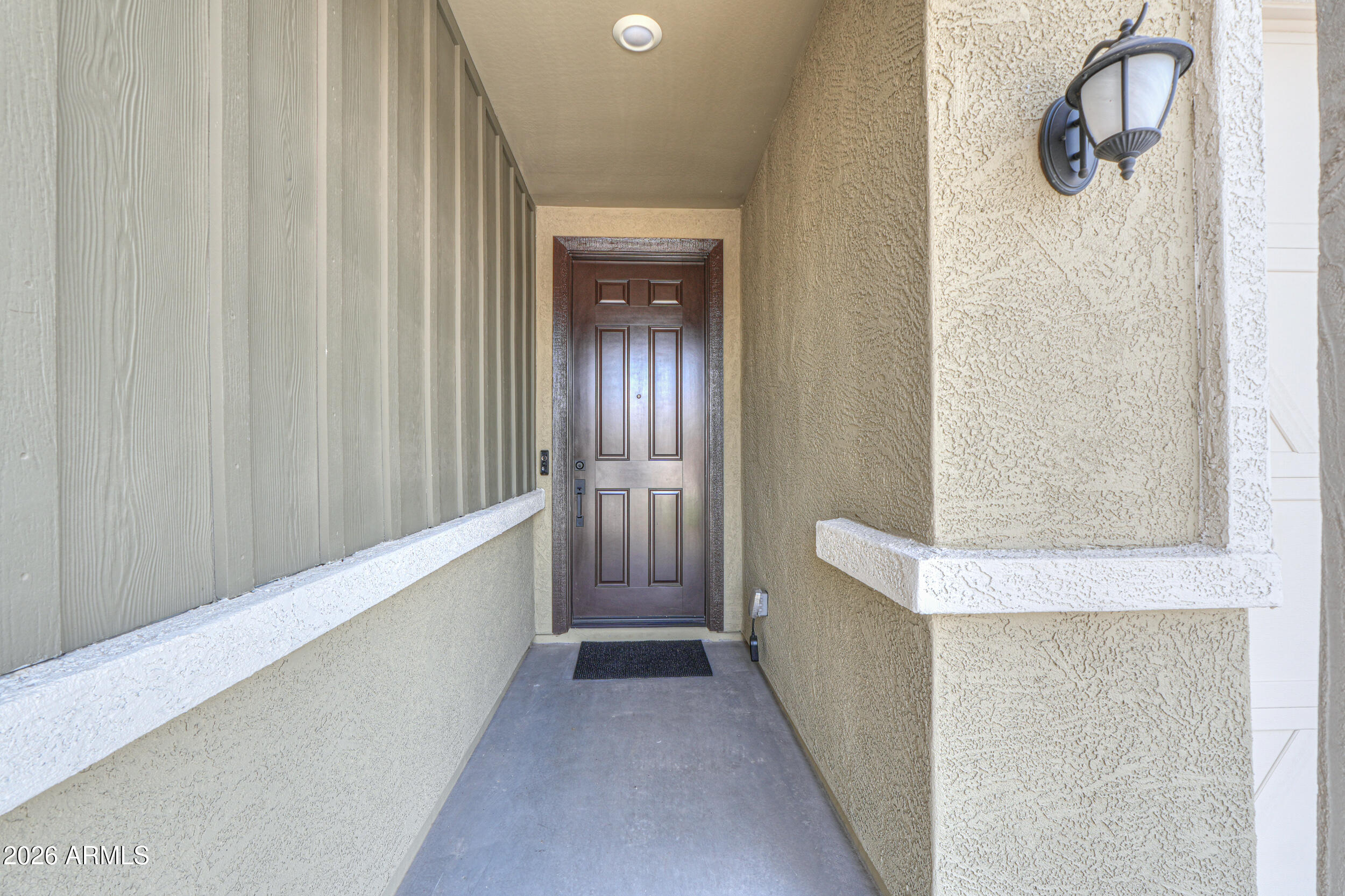 657 E BUCKINGHAM Avenue